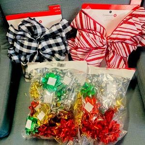 NWT…a complete bow set for decorating and for your packages/ gifts!!!